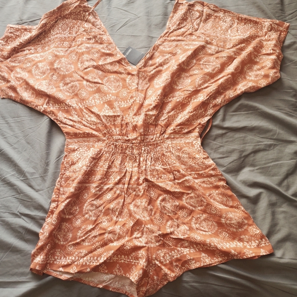 Forever 21 romper NWT